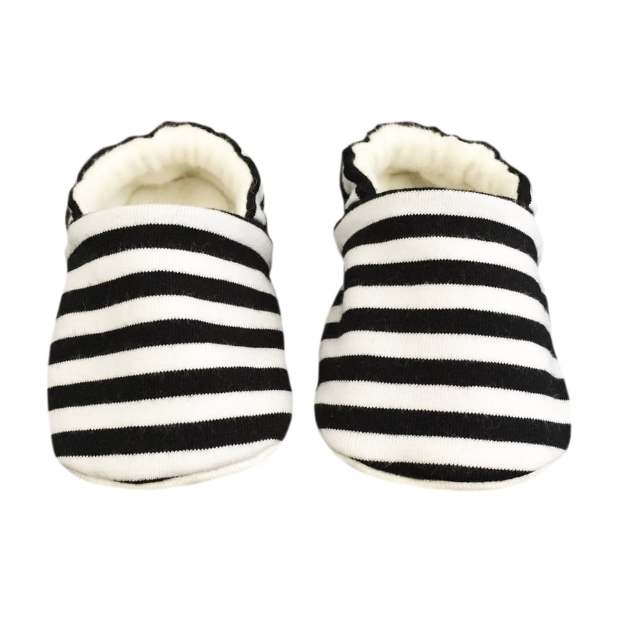 Baby Shoes Black & White STRIPED Slippers Pram Shoes - A BABY GIFT IDEA 0-18M