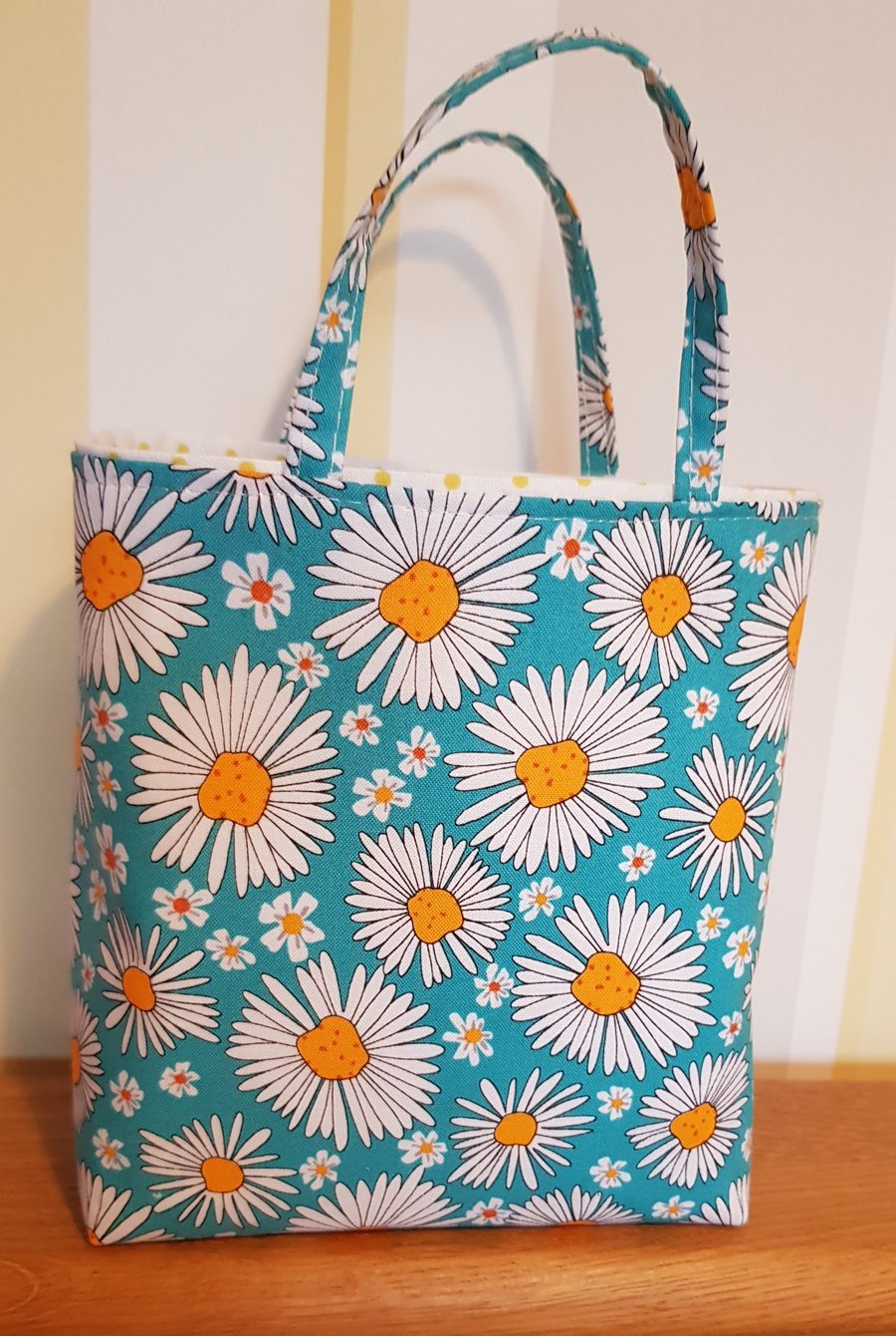 Fabric reusable gift bag: daisies 