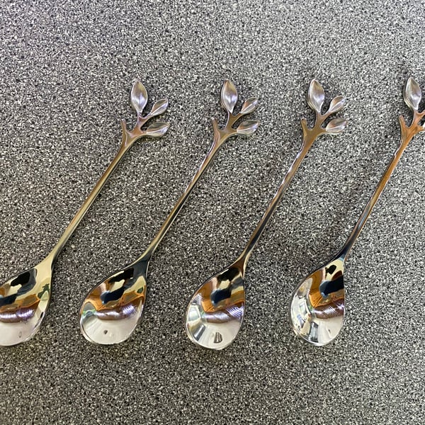 Vintage Leafy Spoons x 4