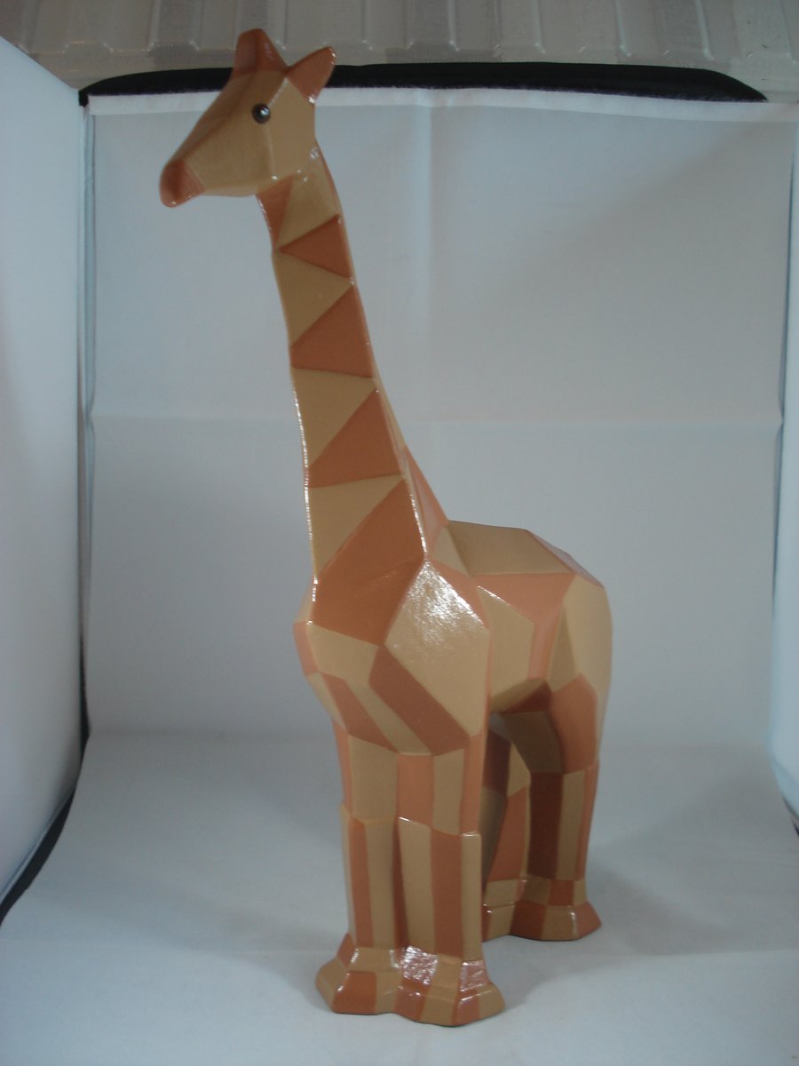 Large Faceted Ceramic Wild Animal Giraffe Figurine Safari Ornament Decoration.