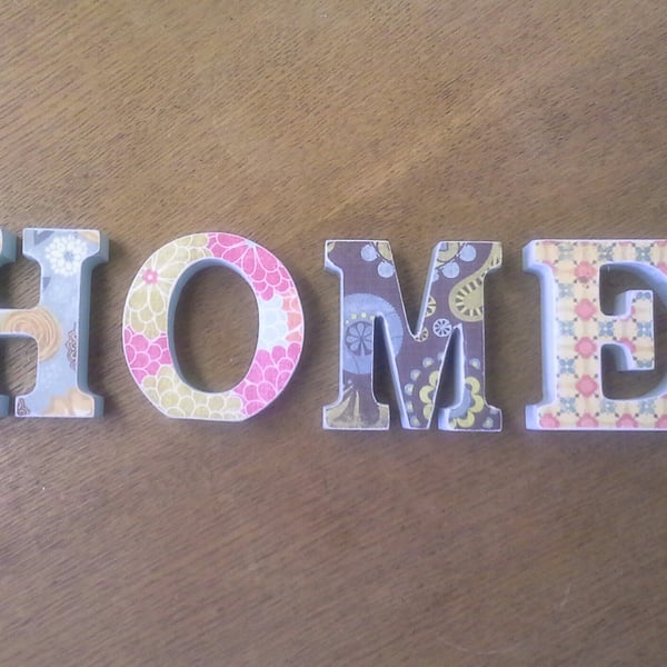 HOME - Wooden Word Decoration