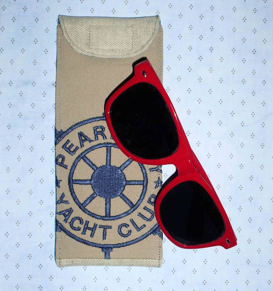 Glasses case - Yacht Club