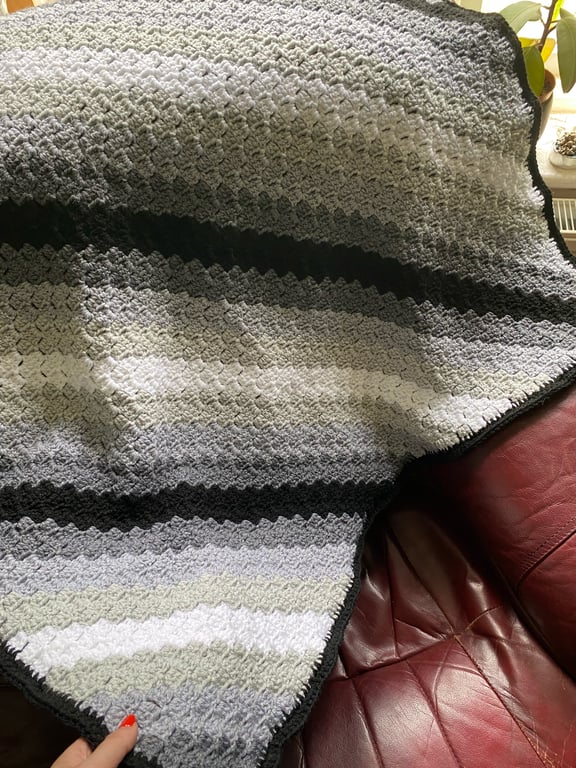 Corner Of My Eye Crochet Blanket - I AM Smiling