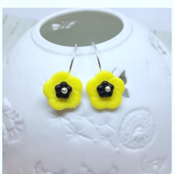 Sunflower flower earrings