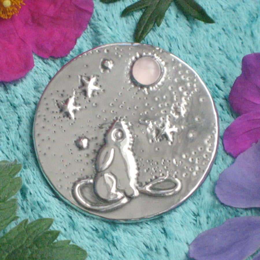 Pewter moongazing hare with rose quartz