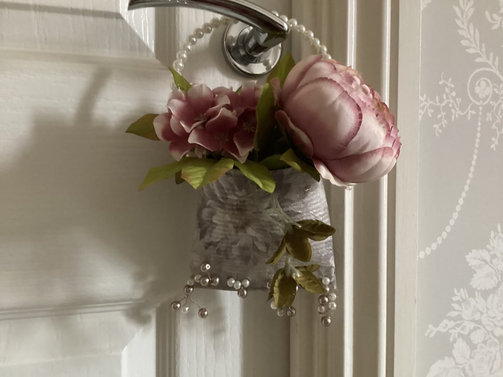 Recycled tin, decoupage tin, flower holder