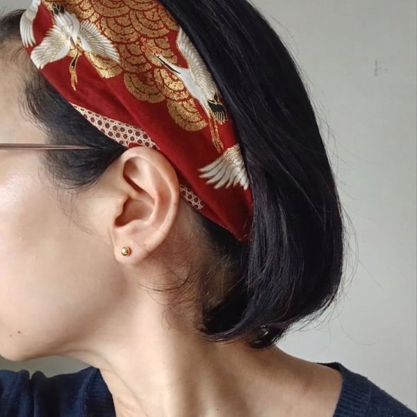 Japanese Crane Print Twisted Knot Headband – Deep Red & Gold