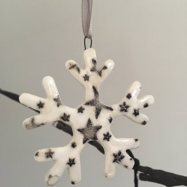 Snowflake with Star pattern