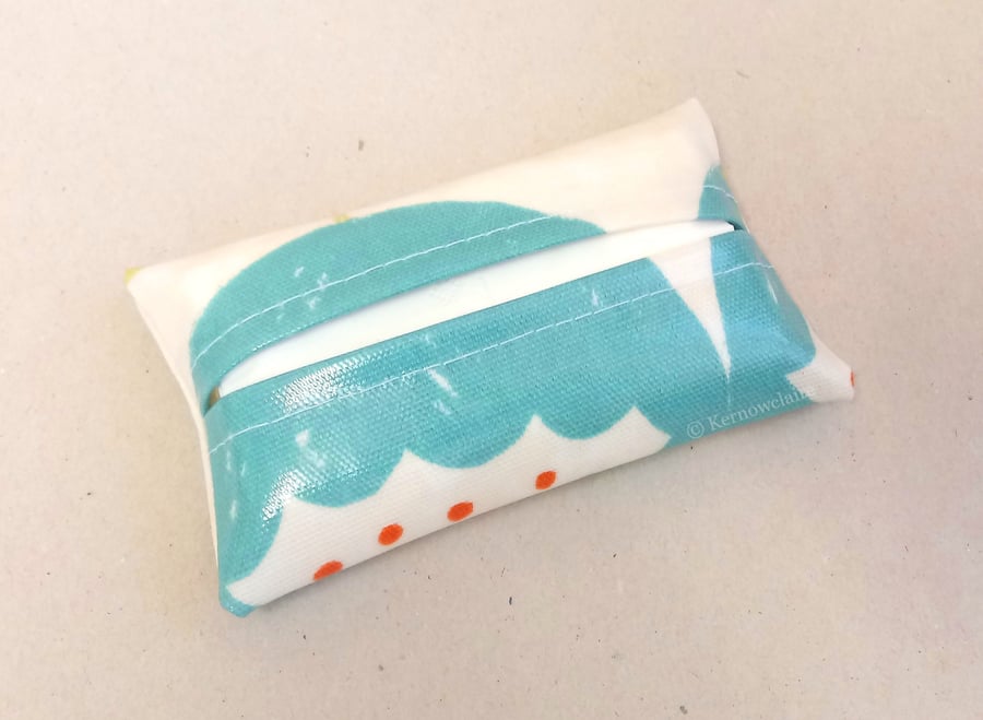 SALE 15% OFF Tissue holder in turquoise and cream, tissues included