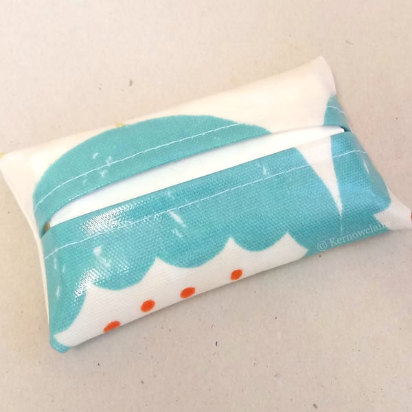 SALE 15% OFF Tissue holder in turquoise and cream, tissues included