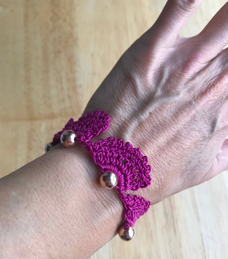 "Abanico" bracelet. Handmade. Crochet