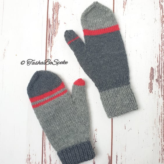 Hand knitted wool mittens, Unisex classic mittens, Mismatched mittens