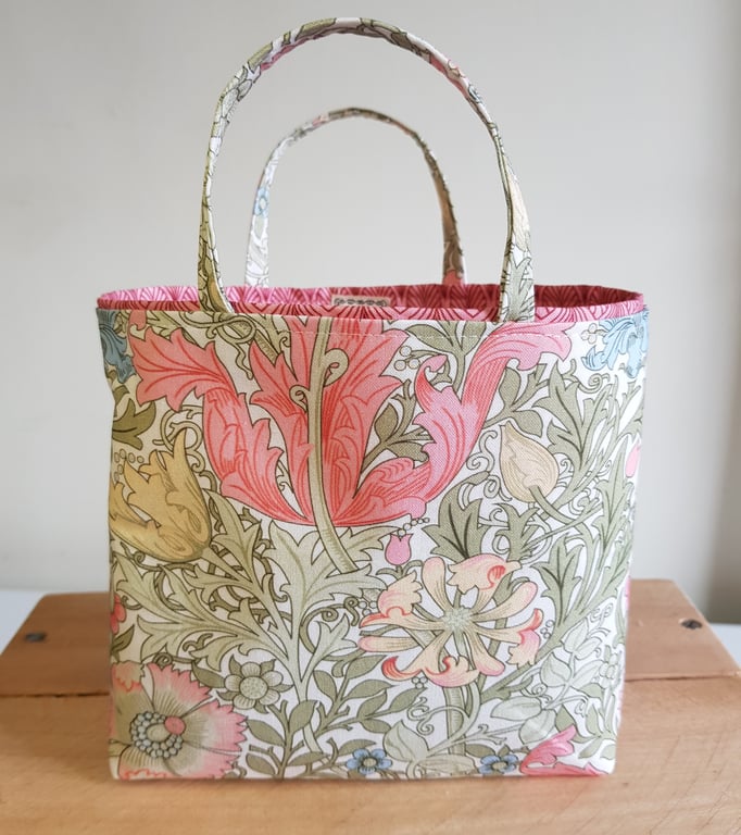 Reusable fabric gift bag: William Morris style design
