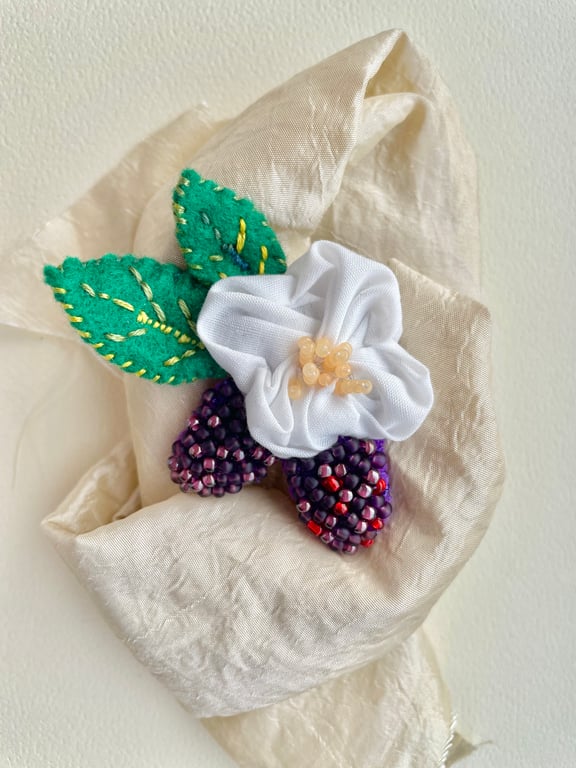 Blackberry brooch, ladies beaded felt embroidered lapel pin, gift for her 