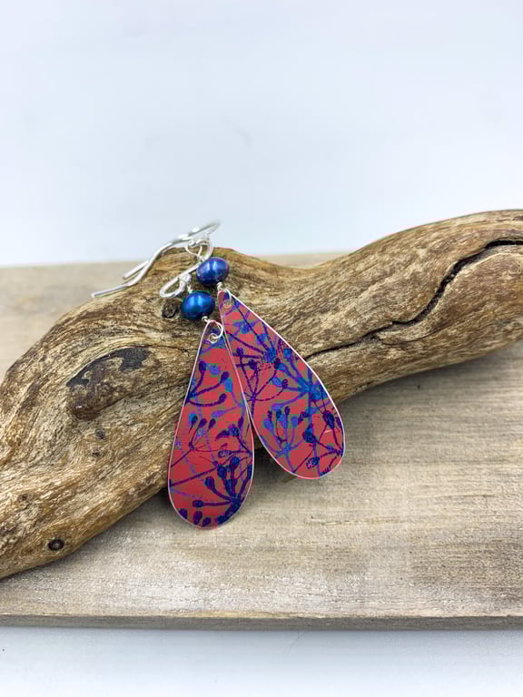 Red aluminium cow parsley drop earrings with pearl 