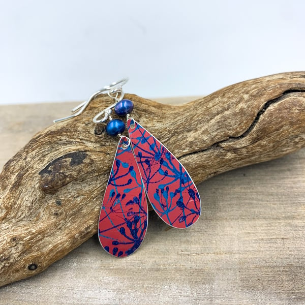 Red aluminium cow parsley drop earrings with pearl 