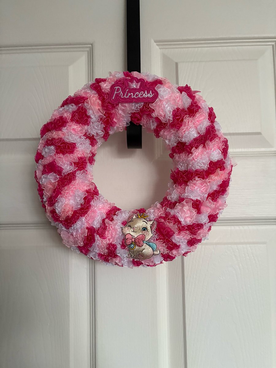 Baby girl shower wreath 