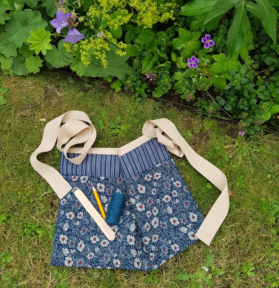 Cotton & hemp garden apron, with twine, labels and pencil: navy floral