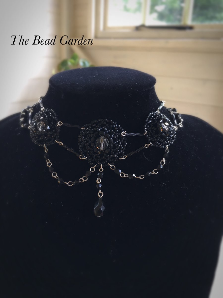 Victorian style choker 