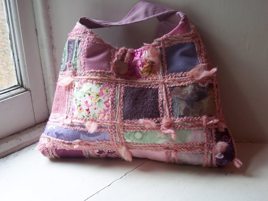 Patchwork and embroidered handbag - Spring