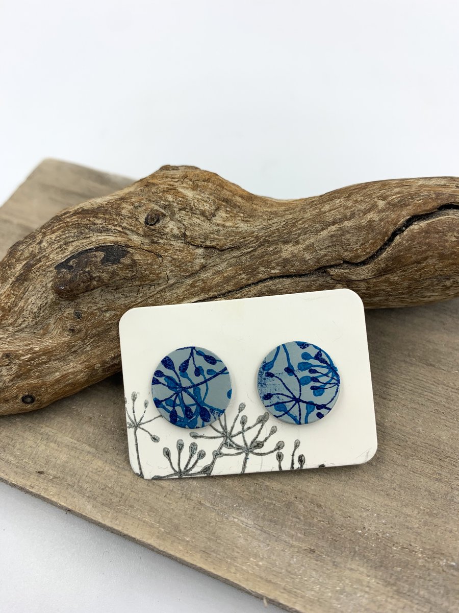 Pale teal and blue anodised aluminium cow parsley circle stud earrings