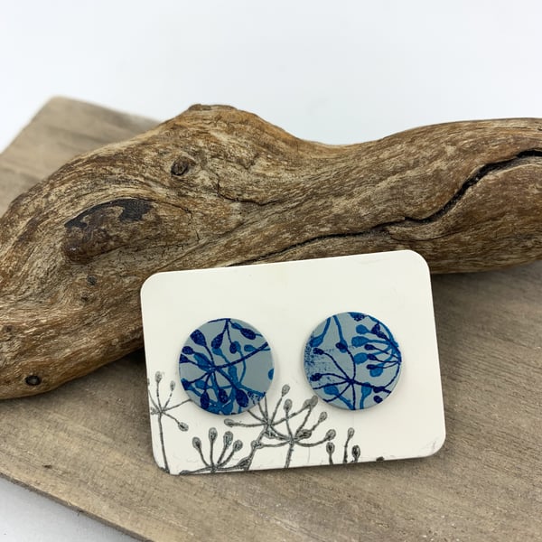 Pale teal and blue anodised aluminium cow parsley circle stud earrings