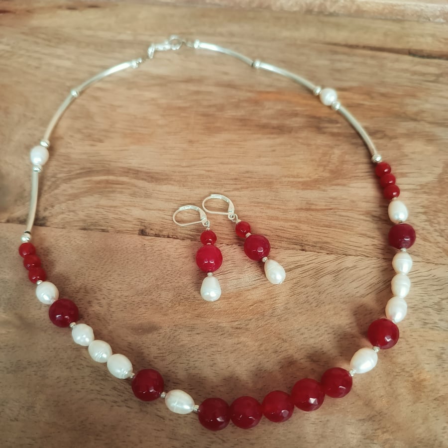 Faceted beads Necklace & Earrings Set