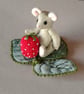 Strawberry mouse miniature jointed collectable with a silk embroidered leaf - Image 3