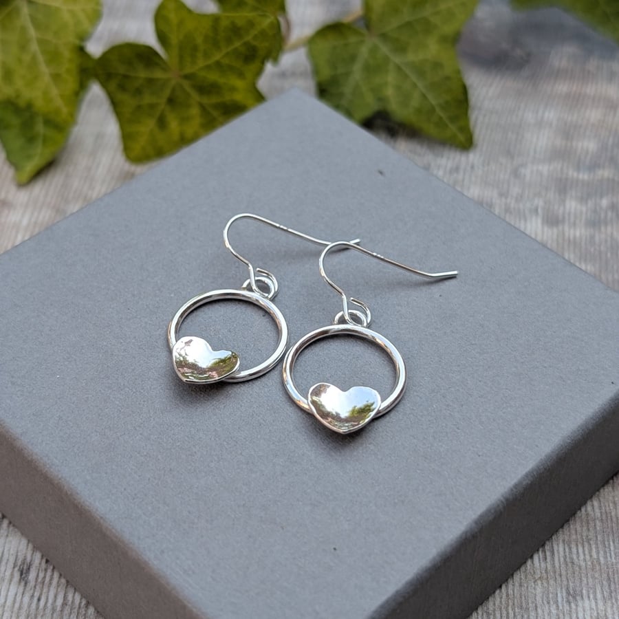 Sterling Silver Circle Earrings with Hammered Hearts - JBJ1108