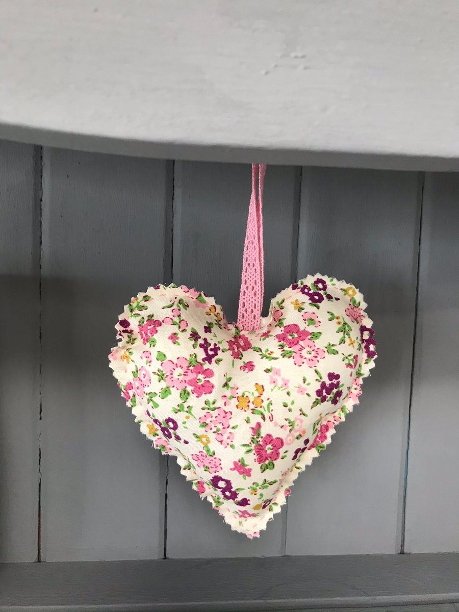Fabric Heart. (165)