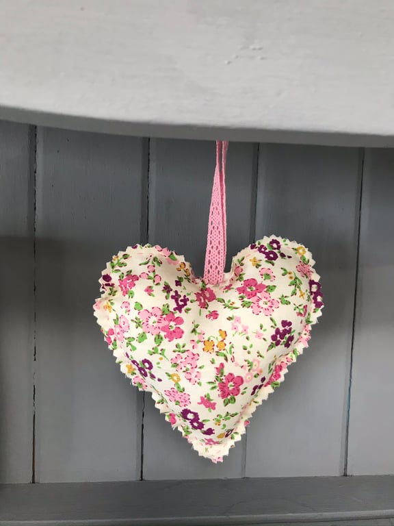 Fabric Heart. (165)
