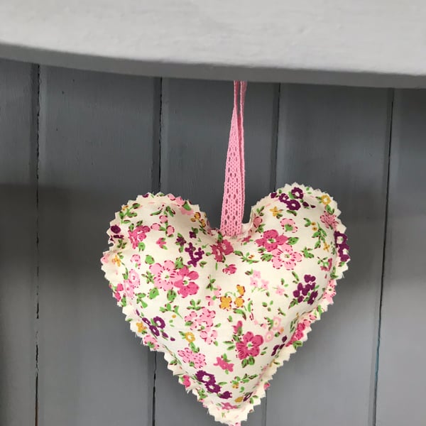 Fabric Heart. (165)