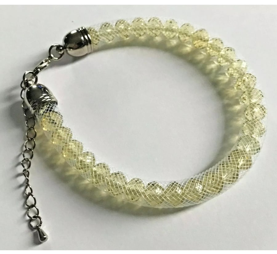Pale lemon Mesh Bracelet. 8.5inch with Ext Chain. Will fit 7inch wrist