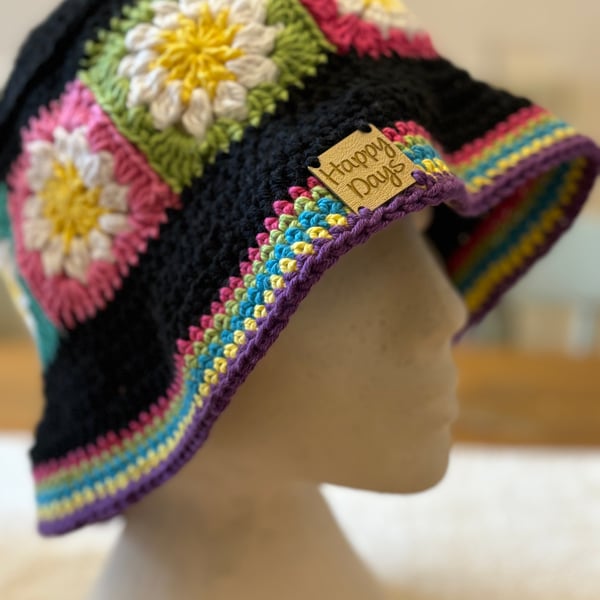 Crochet bucket hat black