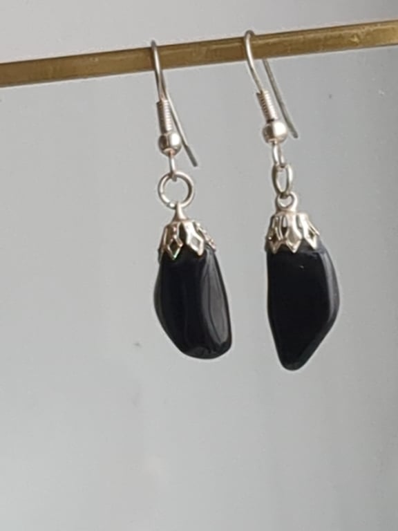 Black agate dangle earrings 