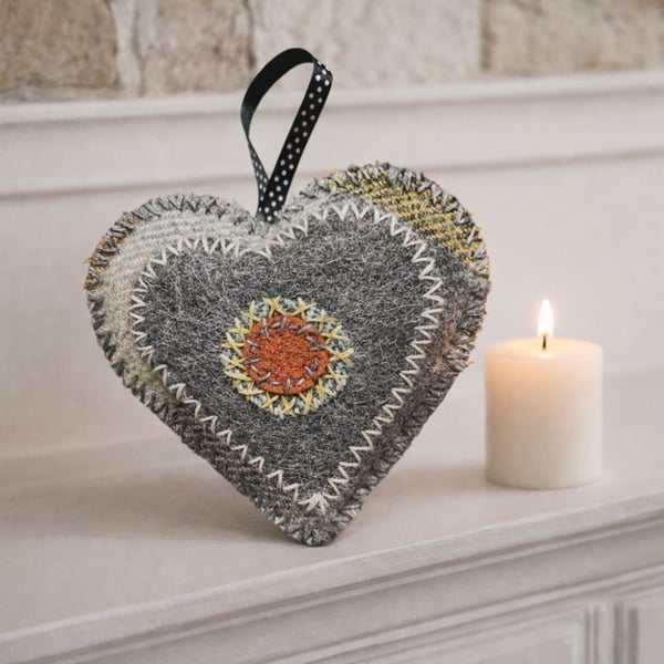 Lavender filled heart shaped house decoration ( F H 11)