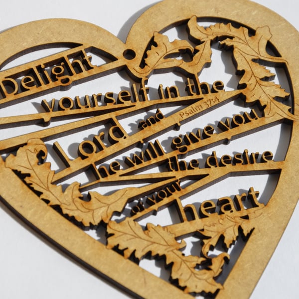 Large wooden heart - Delight (Psalm 37:4)