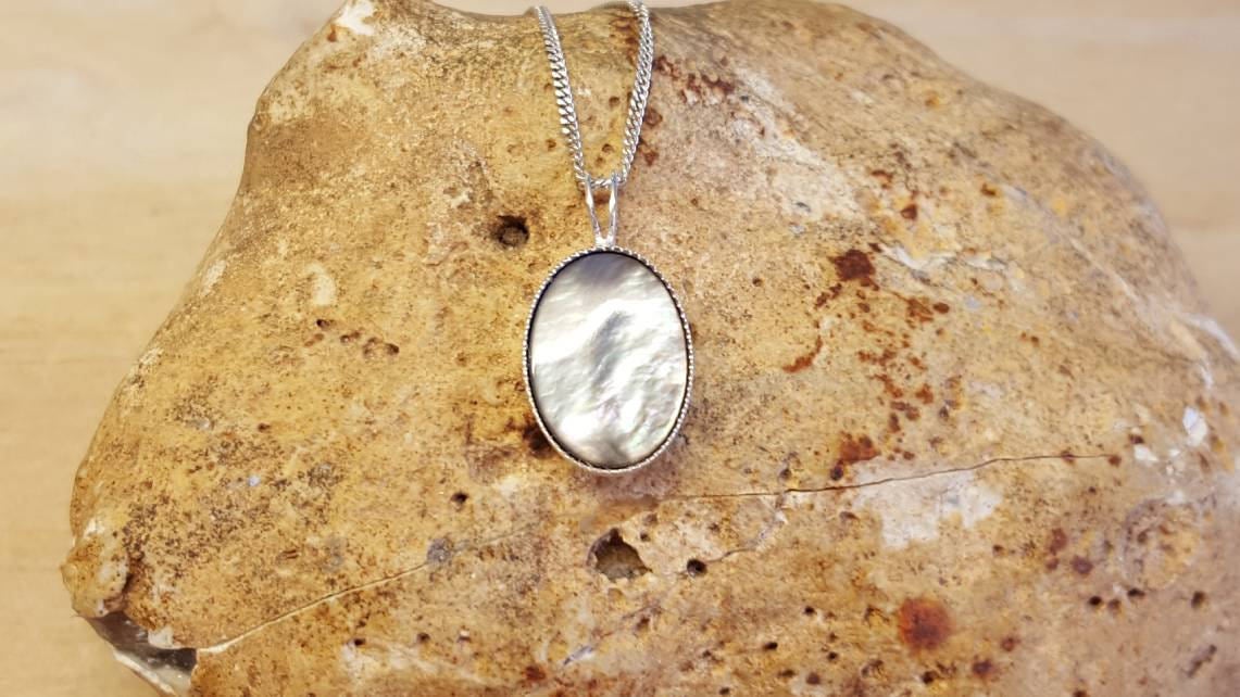 Small Black lip mother of pearl pendant. 14x10mm 925 sterling silver