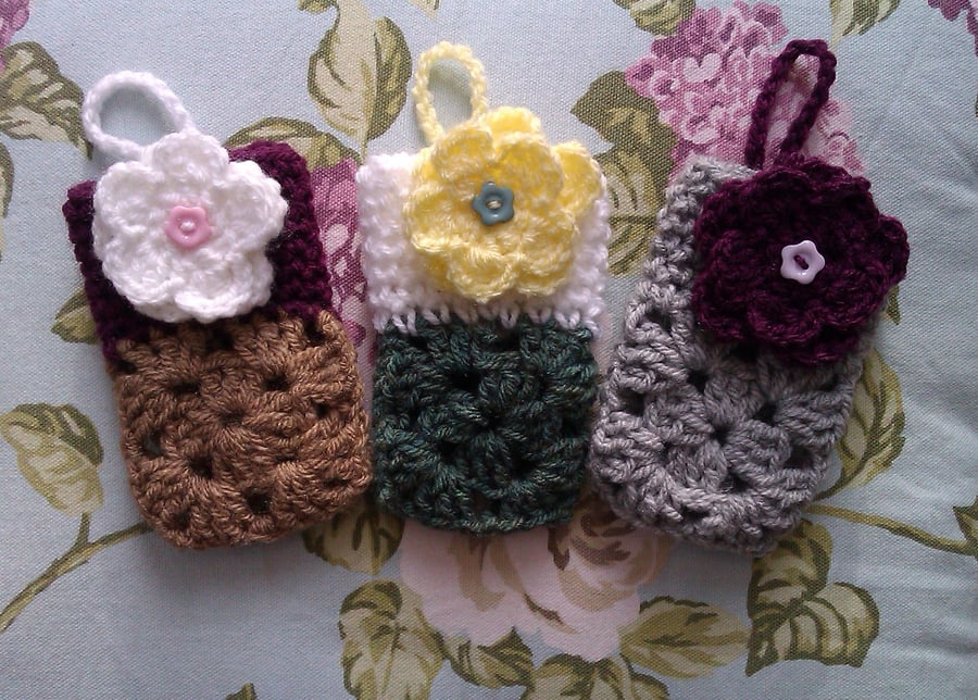 Beautiful Handmade Flower Mobile Phone Cases 