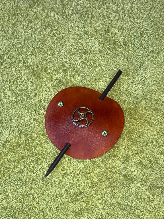 Dyed Brown Leather Hair Stick Barrette - Circle Shaped Leather (valve wheel)