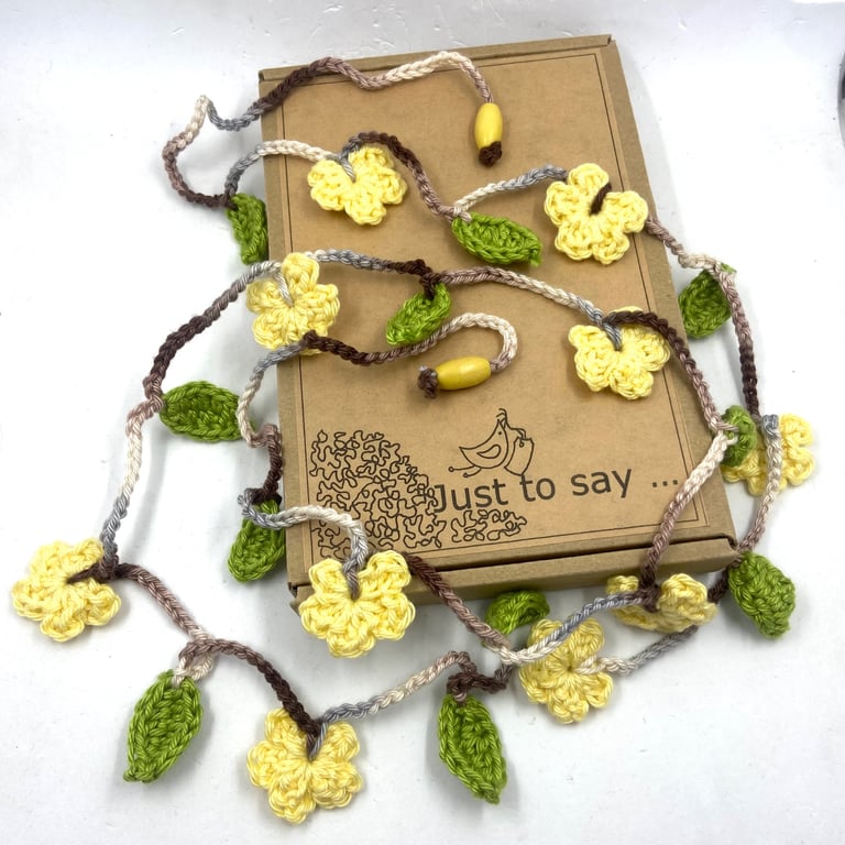 Crochet  Pale Yellow Blossom Garland 