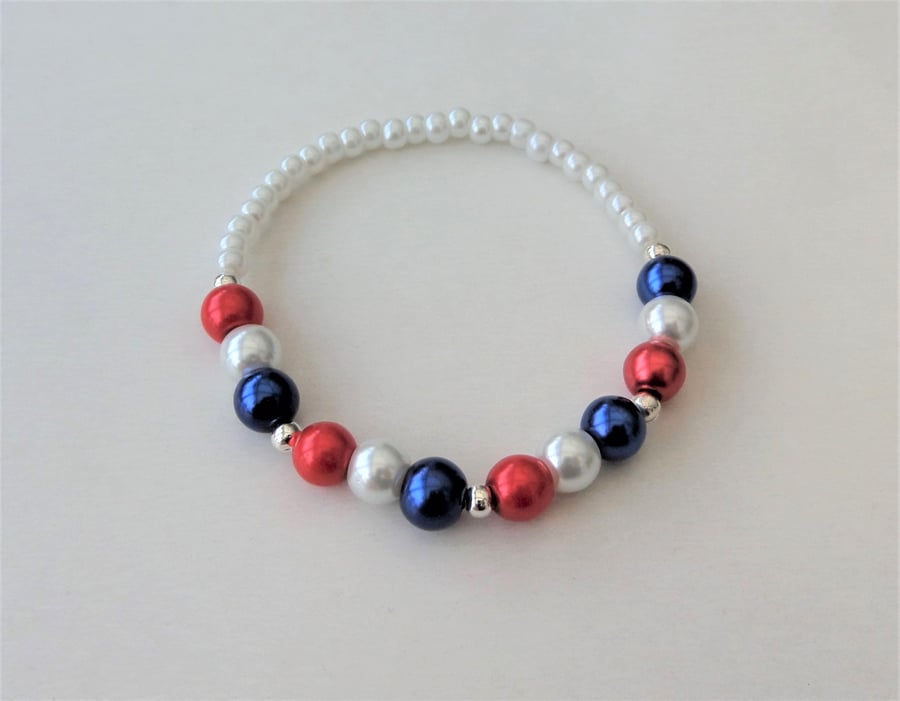 Red white and blue glass pearl elasticated stretch bracelet. Style 2