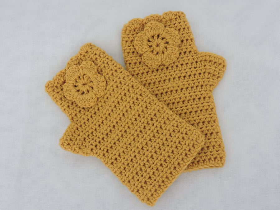 Crochet Fingerless Mitts Gloves  100% Acrylic  Mustard