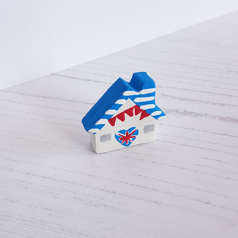 Best of British 3D house mini shelf ornament