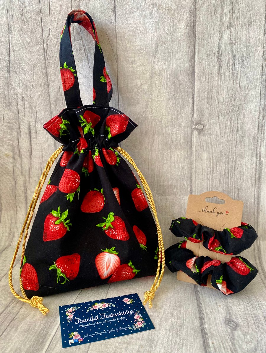 Beautiful Childs Bag - Dolly Bag  with matching hair scrunchies - girls bag set
