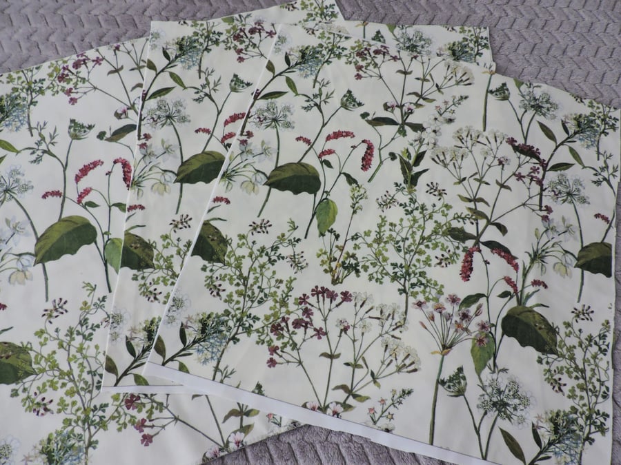 Sale bundle of 3 Velvet Remnants Meadow Flowers