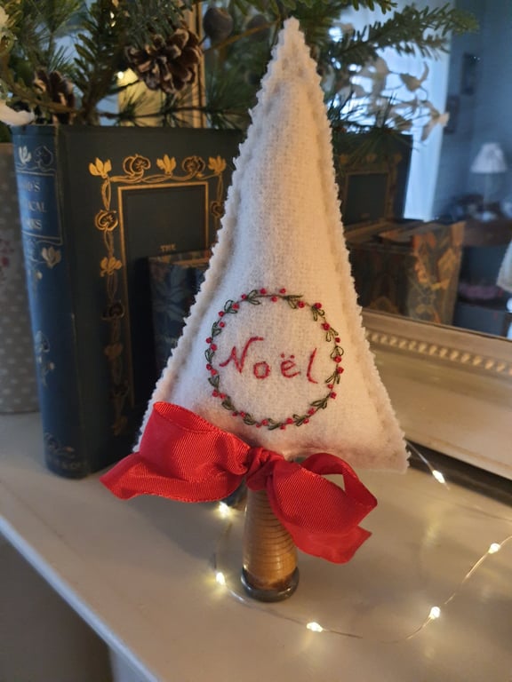 Vintage blanket bobbin tree