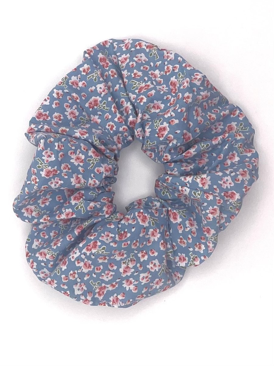 SCRUNCHIE - Delicate blue floral