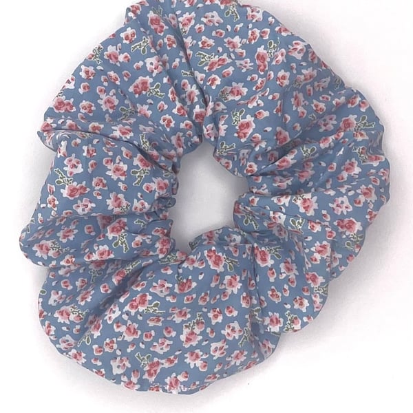 SCRUNCHIE - Delicate blue floral