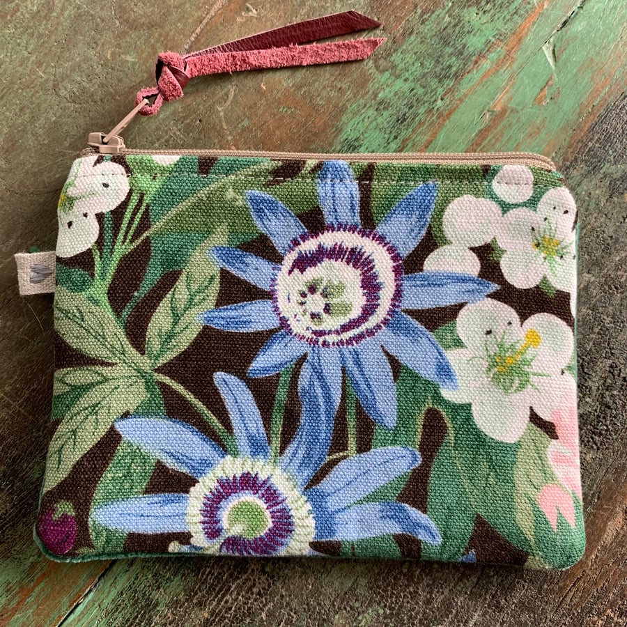 Vintage Belinda linen and velvet coin purse